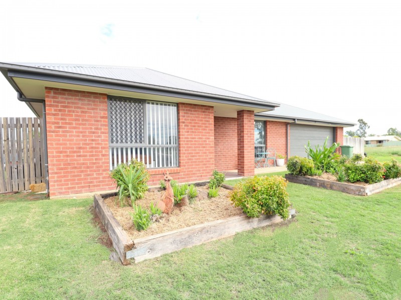 9 Bottletree Court, Roma QLD 4455