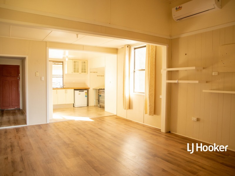 16 Hoffman Street, Roma QLD 4455