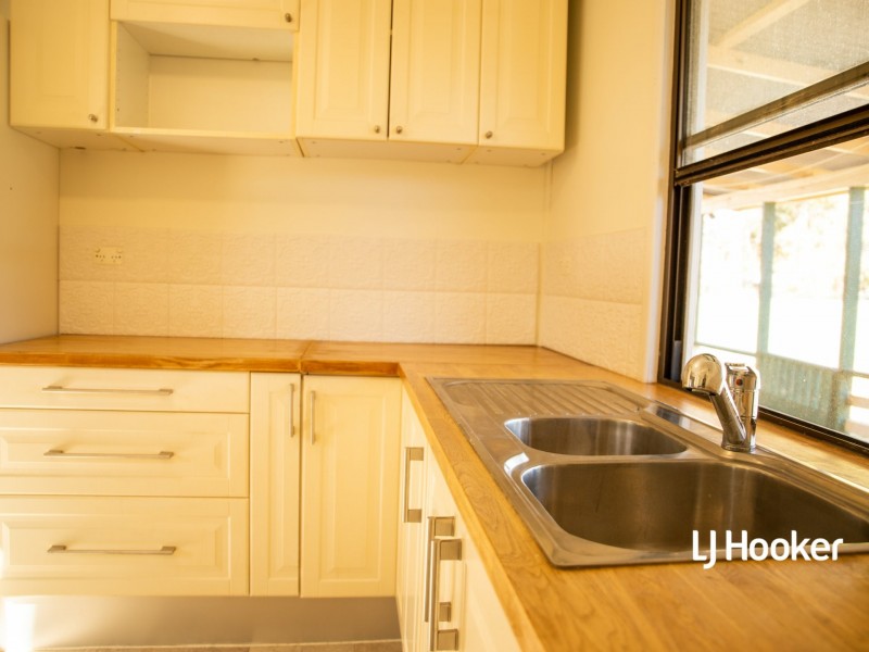 16 Hoffman Street, Roma QLD 4455