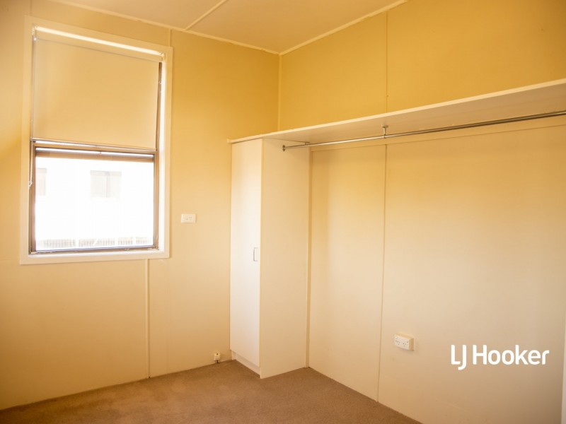 16 Hoffman Street, Roma QLD 4455