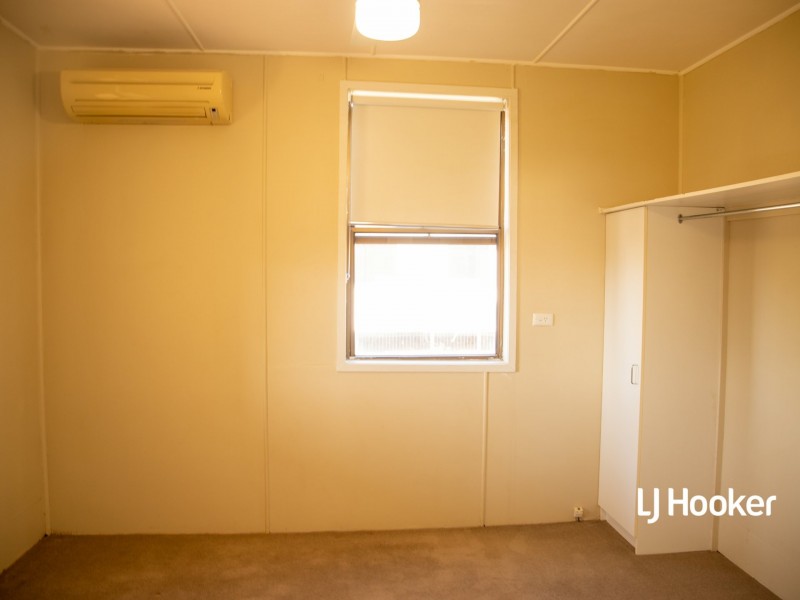 16 Hoffman Street, Roma QLD 4455