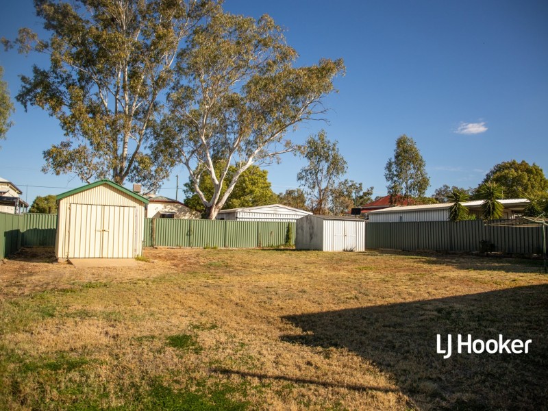 16 Hoffman Street, Roma QLD 4455
