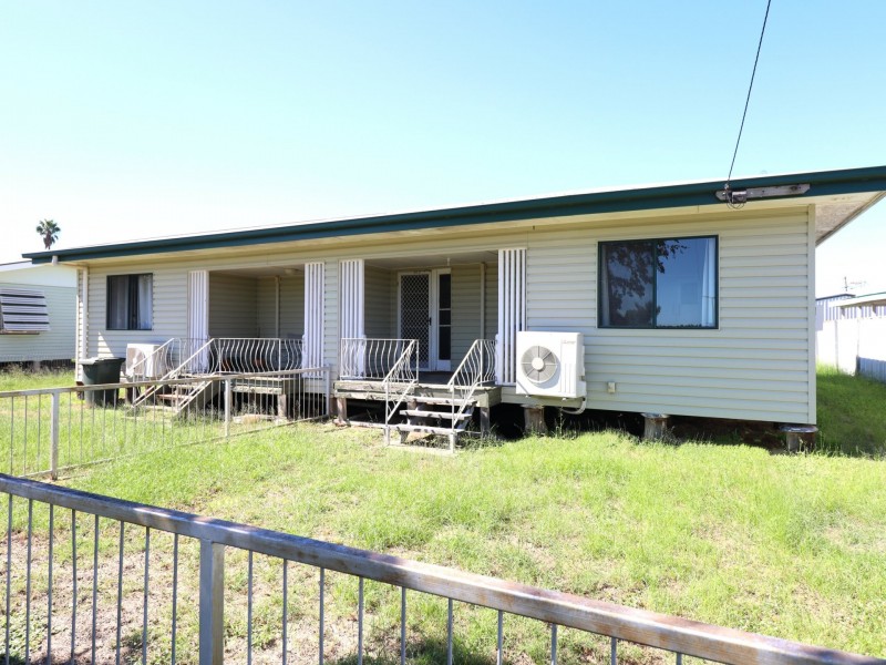 1 & 2/18 Saunders Street, Roma QLD 4455