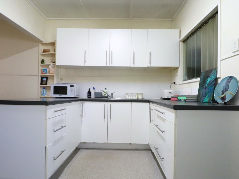 1 & 2/18 Saunders Street, Roma QLD 4455