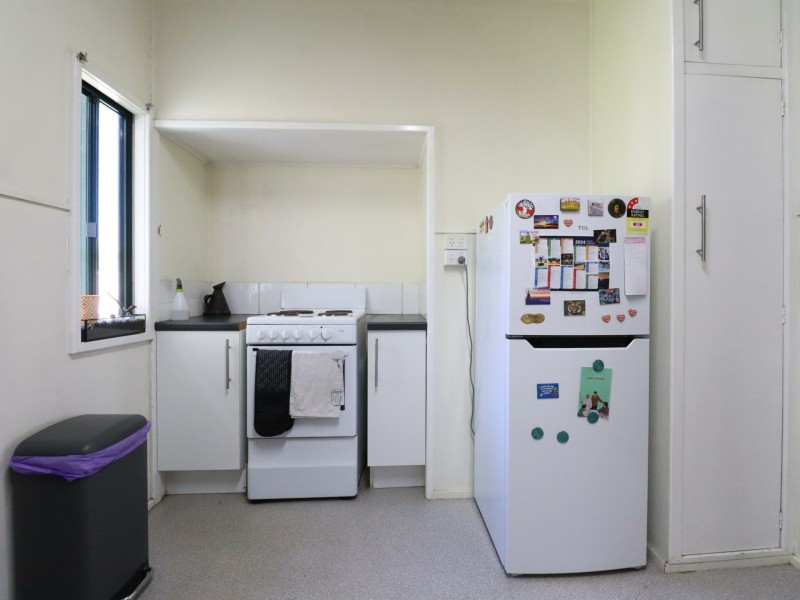 1 & 2/18 Saunders Street, Roma QLD 4455