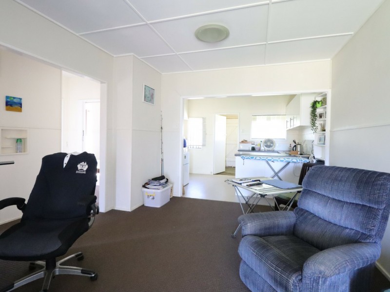 1 & 2/18 Saunders Street, Roma QLD 4455