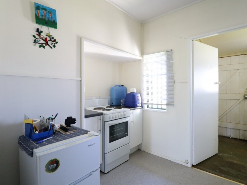 1 & 2/18 Saunders Street, Roma QLD 4455