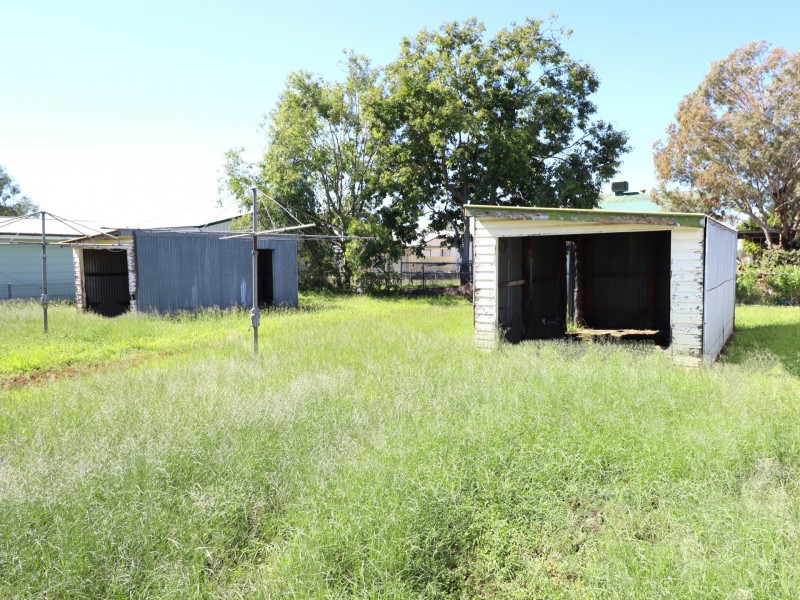 1 & 2/18 Saunders Street, Roma QLD 4455