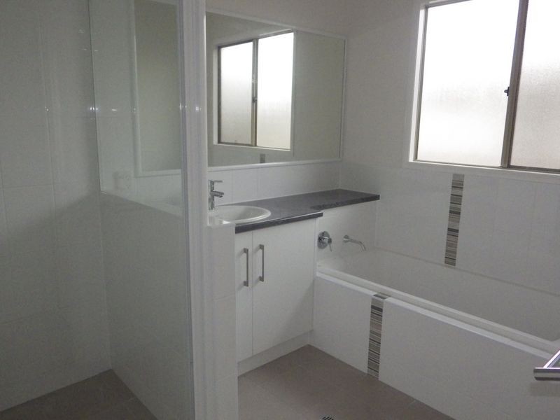 2/2 Russell Street, Roma QLD 4455