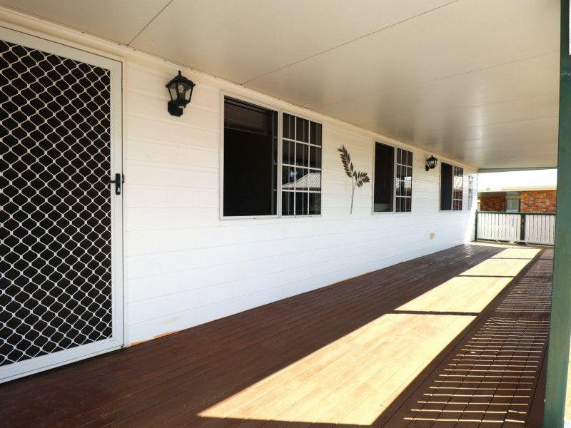 17 Rosedale Close, Roma QLD 4455