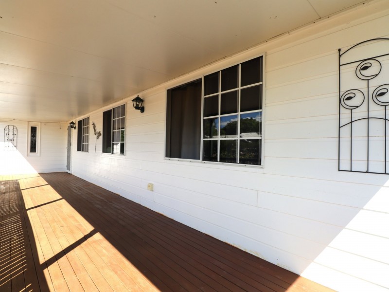 17 Rosedale Close, Roma QLD 4455