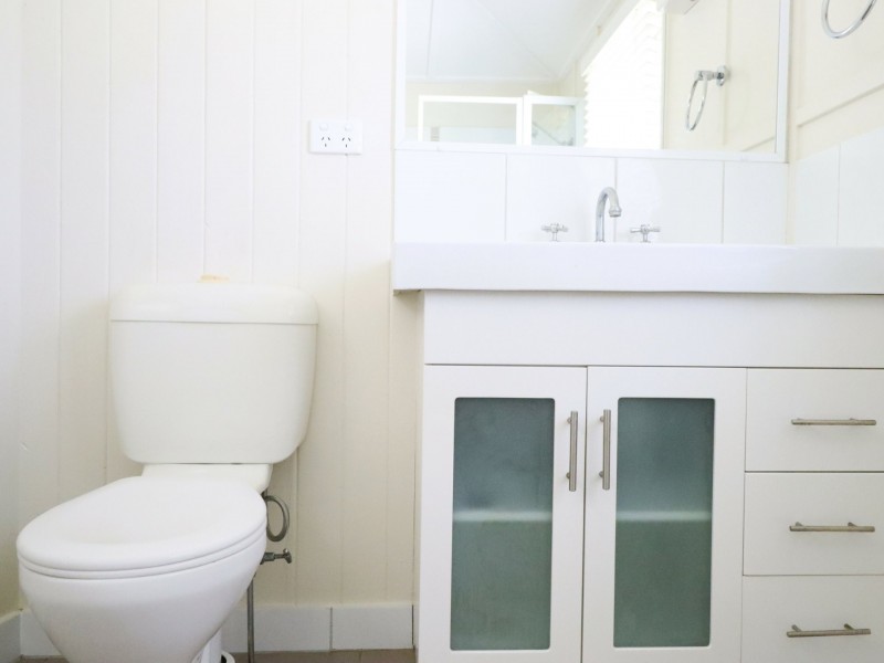 1A Lovell Street, Roma QLD 4455