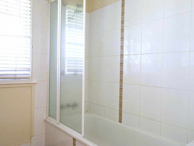 1A Lovell Street, Roma QLD 4455