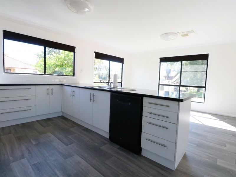 76 Mary Street, Mitchell QLD 4465