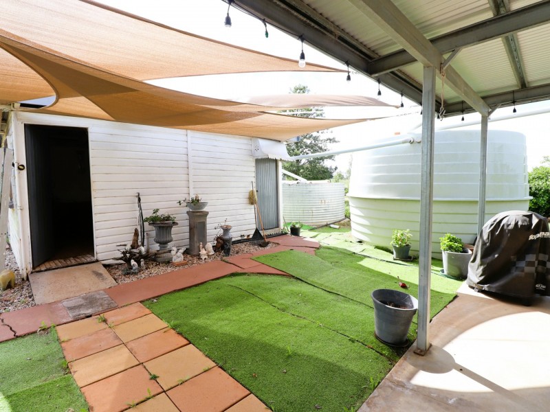 19 Russell Street, Wallumbilla QLD 4428