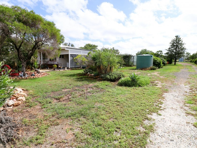 19 Russell Street, Wallumbilla QLD 4428