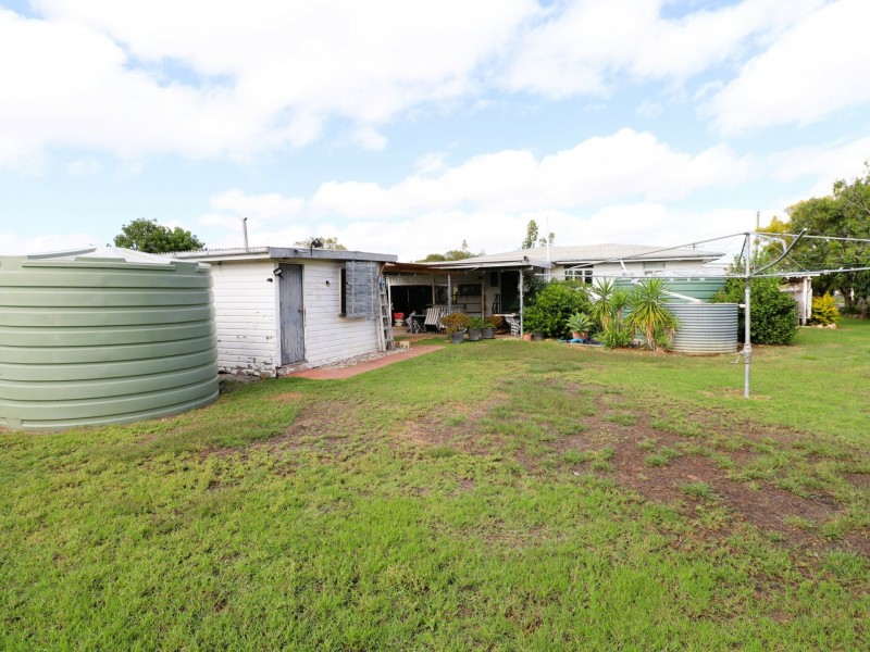 19 Russell Street, Wallumbilla QLD 4428