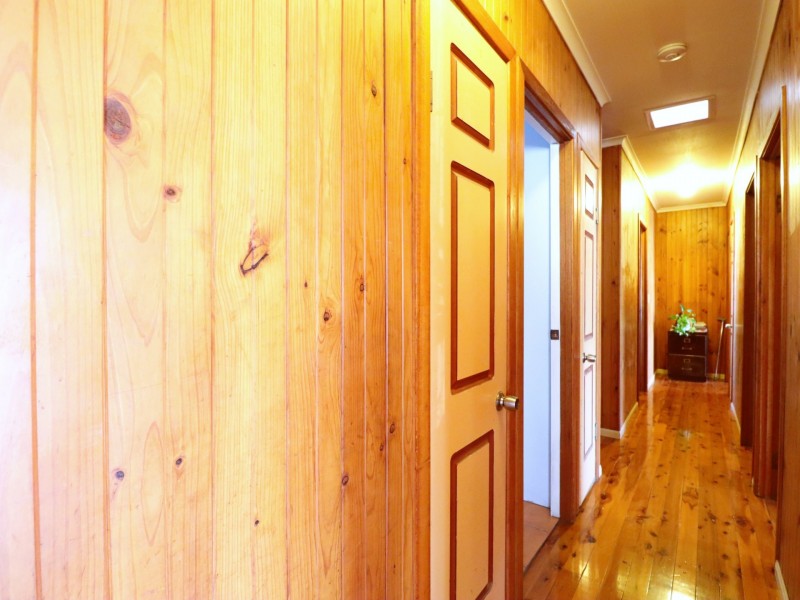 16 Robertson Street, Roma QLD 4455