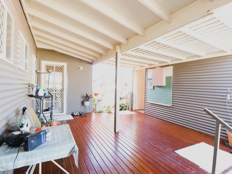 16 Robertson Street, Roma QLD 4455