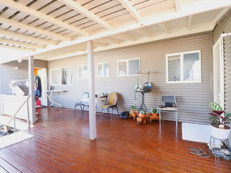 16 Robertson Street, Roma QLD 4455