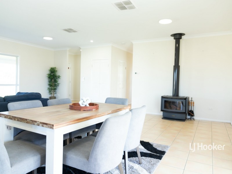 210 Bungeworgorai Lane, Roma QLD 4455