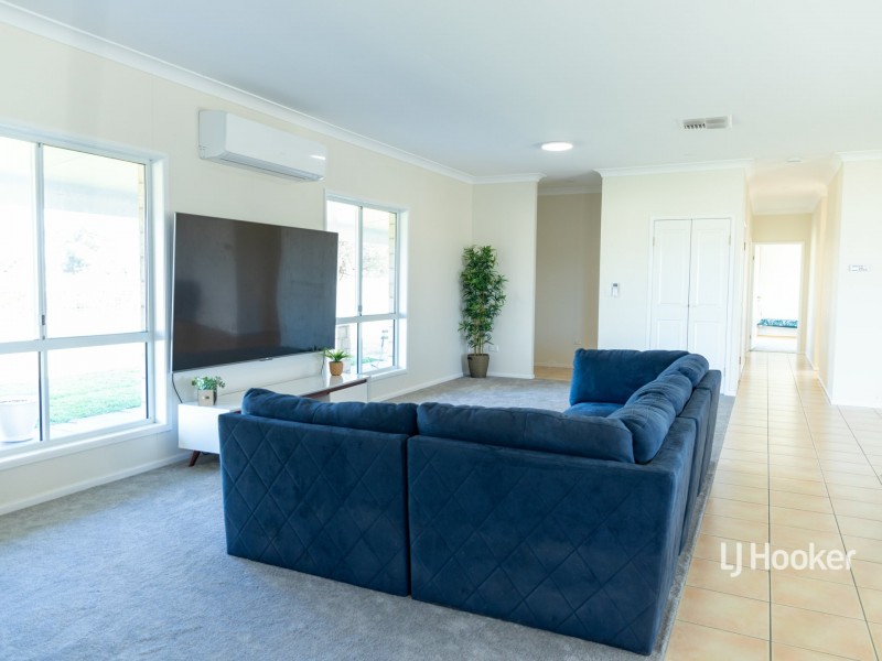 210 Bungeworgorai Lane, Roma QLD 4455