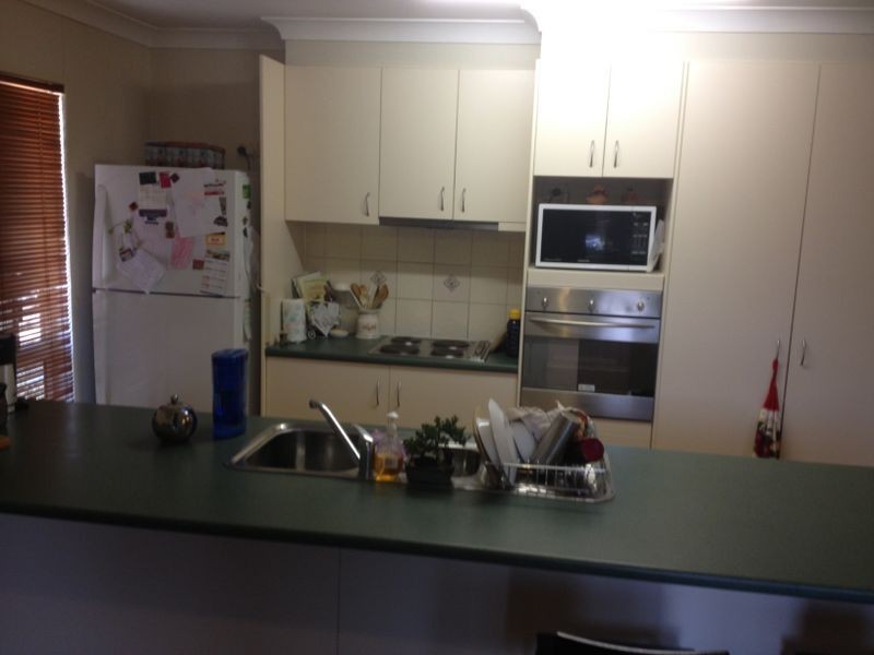 3 Bond Street, Roma QLD 4455