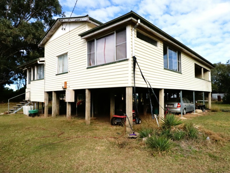 9 Alice Street, Mitchell QLD 4465