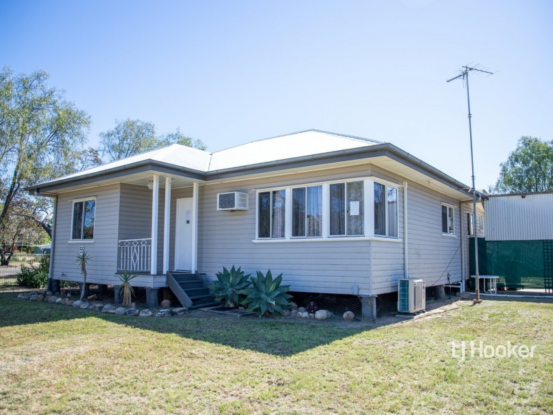 55 Raglan Street, Roma QLD 4455