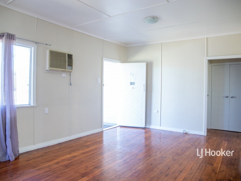 55 Raglan Street, Roma QLD 4455