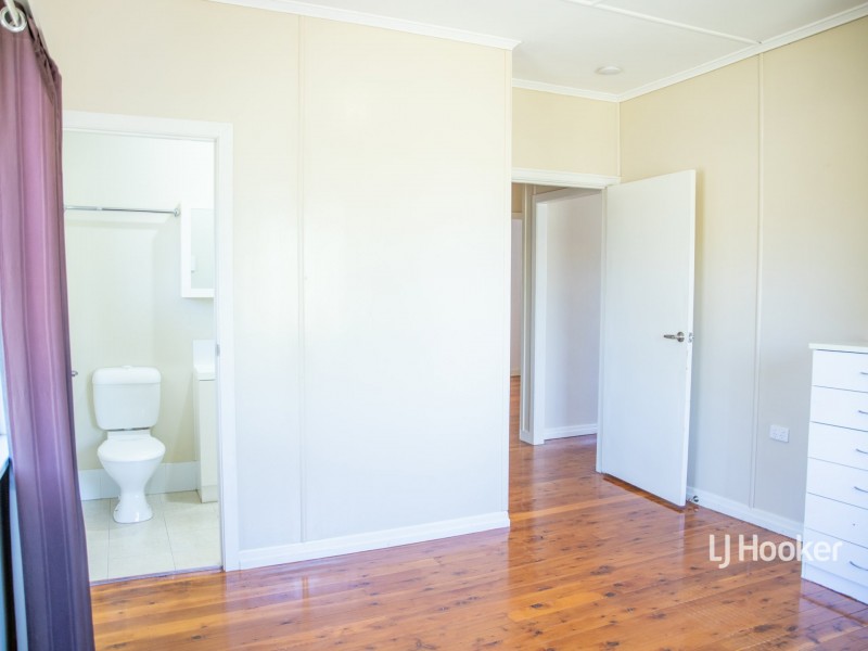 55 Raglan Street, Roma QLD 4455