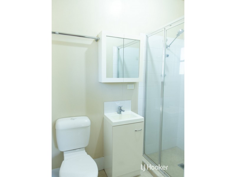 55 Raglan Street, Roma QLD 4455