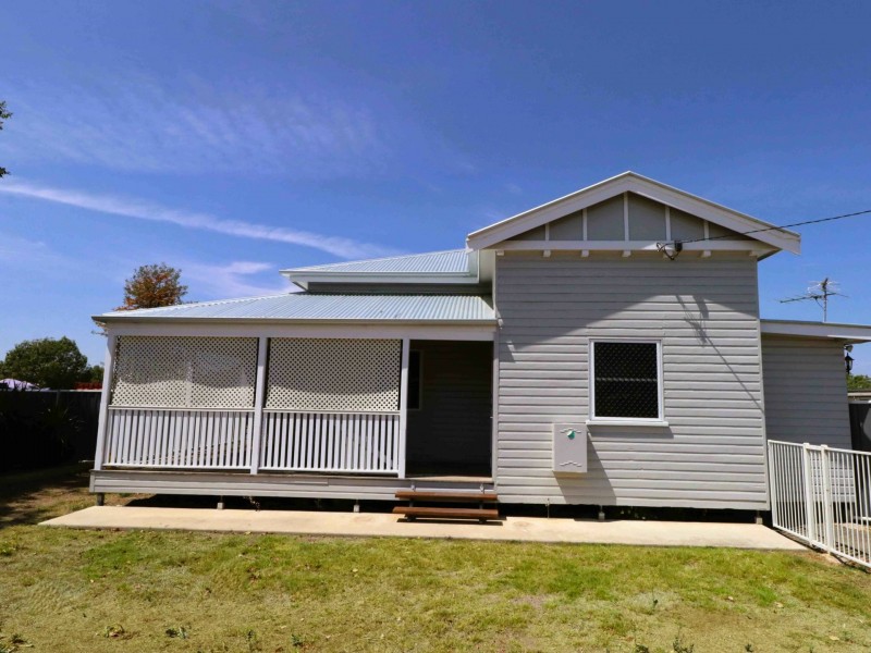 108 Arthur Street, Roma QLD 4455