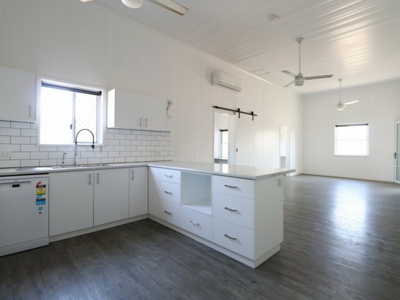 108 Arthur Street, Roma QLD 4455