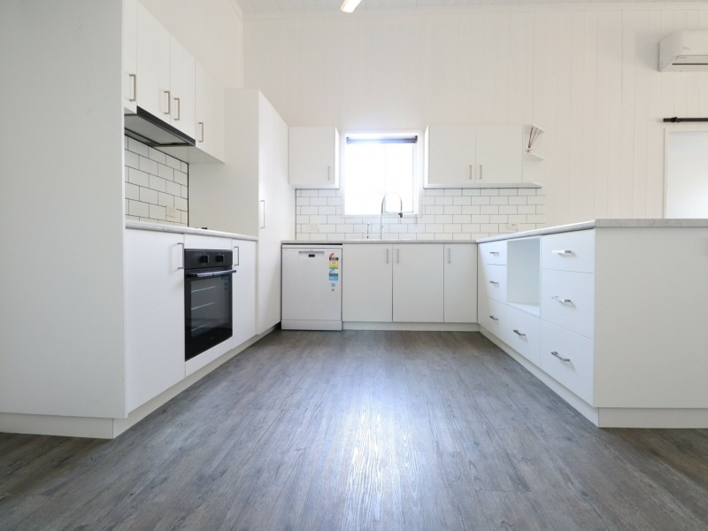 108 Arthur Street, Roma QLD 4455