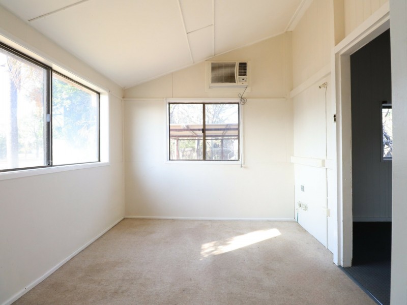 26 Ronald Street, Injune QLD 4454