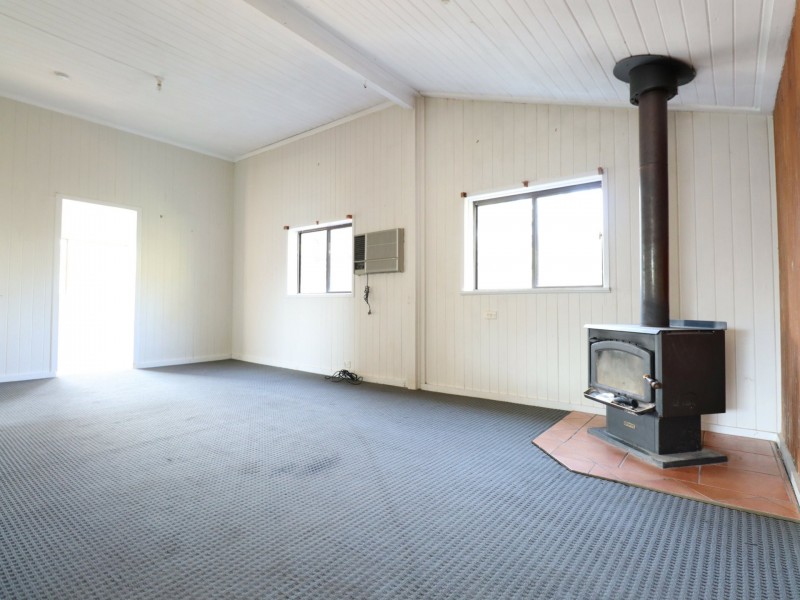 26 Ronald Street, Injune QLD 4454