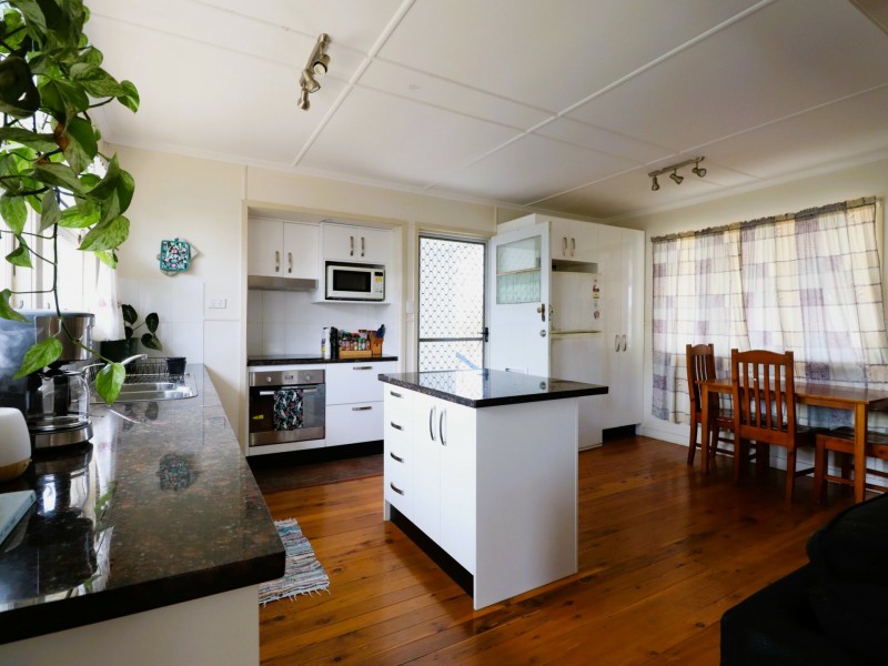 26 Downs Street, Roma QLD 4455