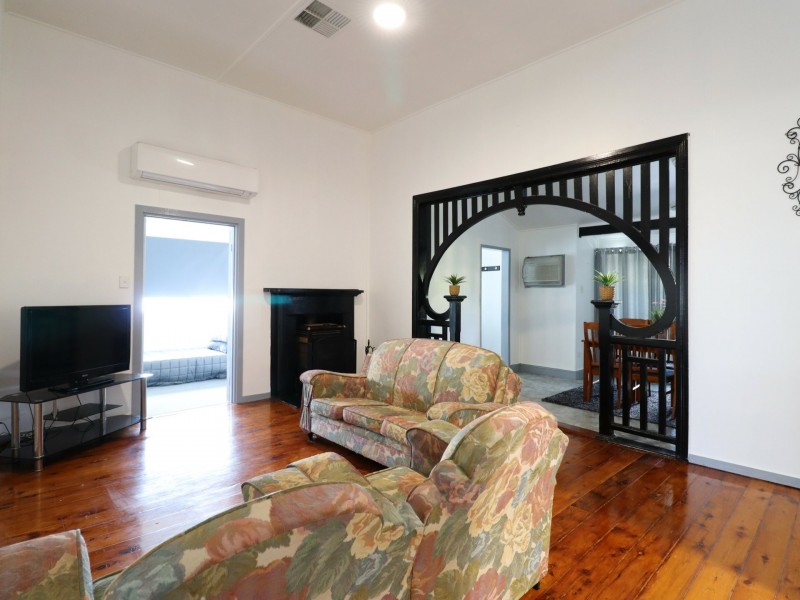 6 Conroy Street, Roma QLD 4455