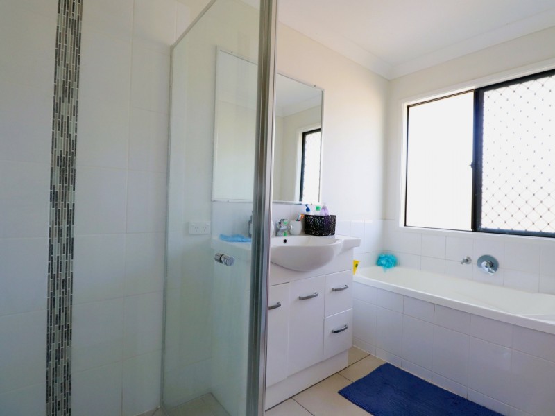 78 Currey Street, Roma QLD 4455