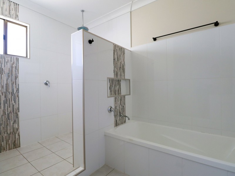11 Roslyn Drive, Roma QLD 4455