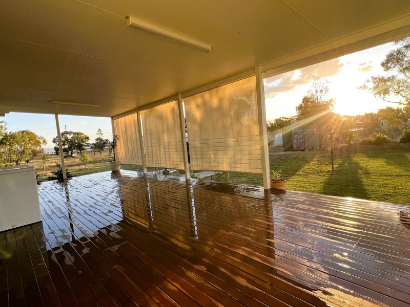 11 Roslyn Drive, Roma QLD 4455