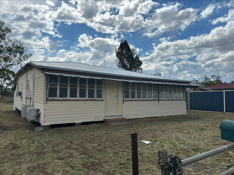 70 Northen Road, Roma QLD 4455