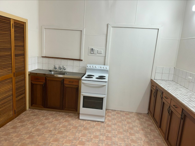 70 Northen Road, Roma QLD 4455