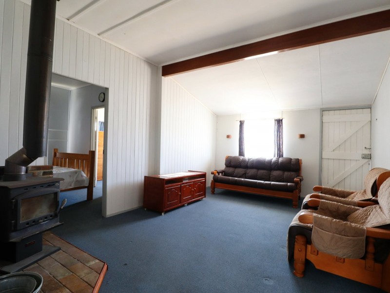 14 Queen Street, Amby QLD 4462