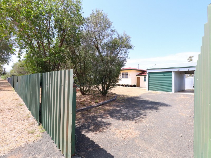 14 Queen Street, Amby QLD 4462