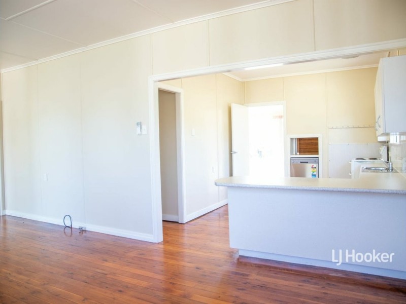 55 Raglan St, Roma QLD 4455