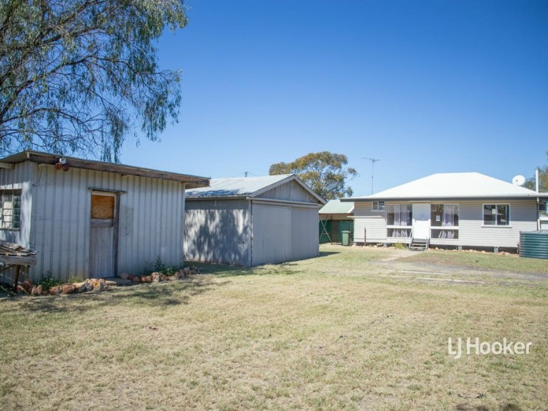 55 Raglan St, Roma QLD 4455