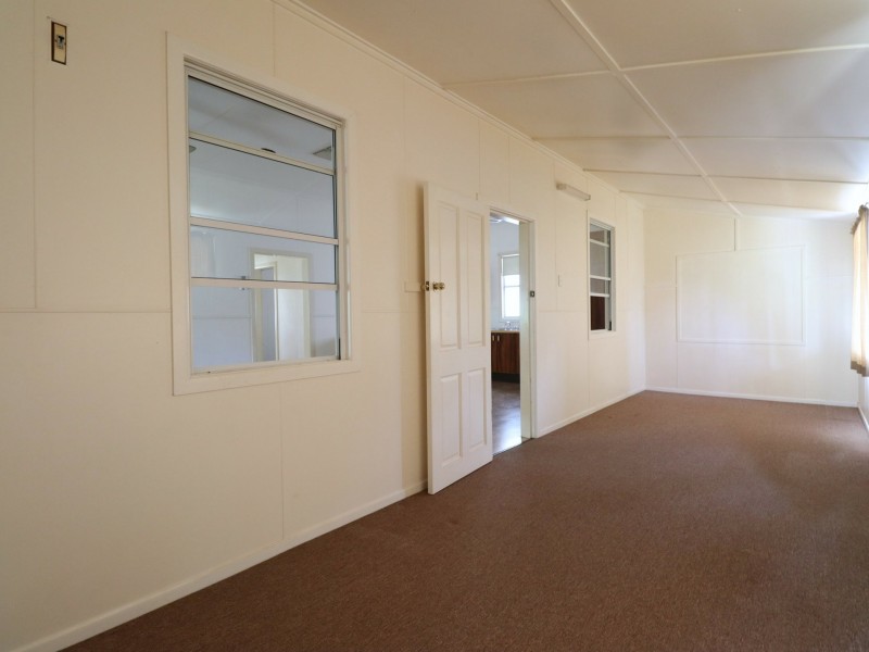 20 Dublin Street, Mitchell QLD 4465