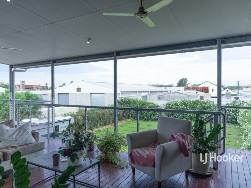 32 Hawthorne Street, Roma QLD 4455